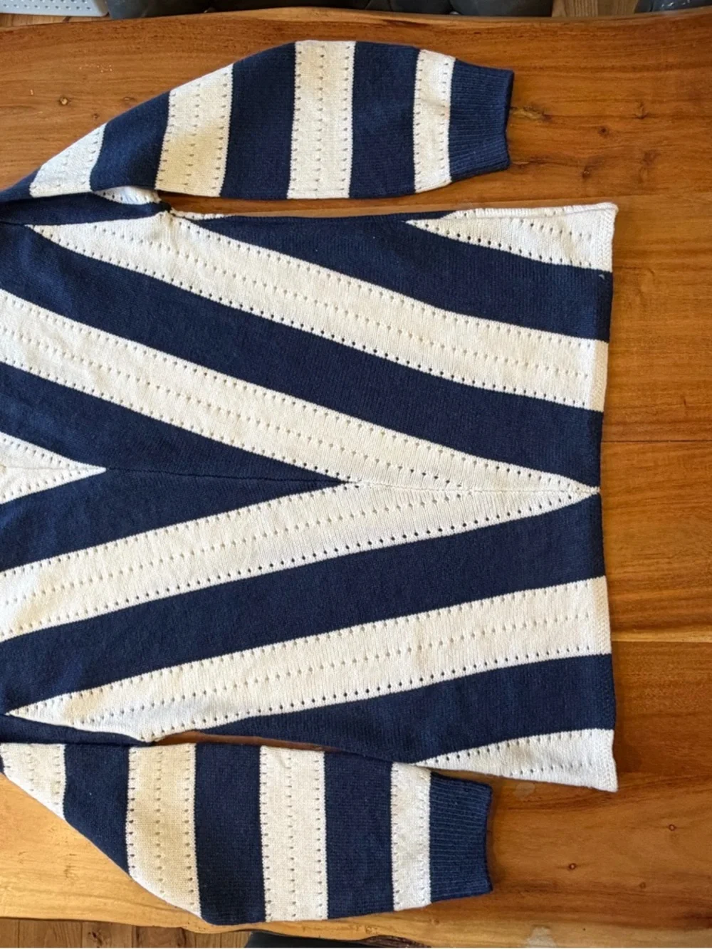 Coastal Preppy V-Neck Striped Sweater Blue/White Acrylic (VGUC) - Picture 8 of 12